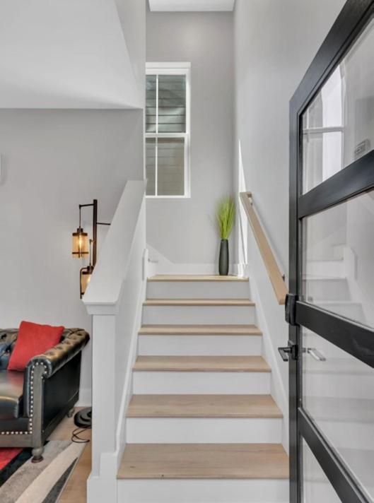 Casa vacanze 10 Min Drive Downtown, Roof Deck, Pet Friendly Nashville