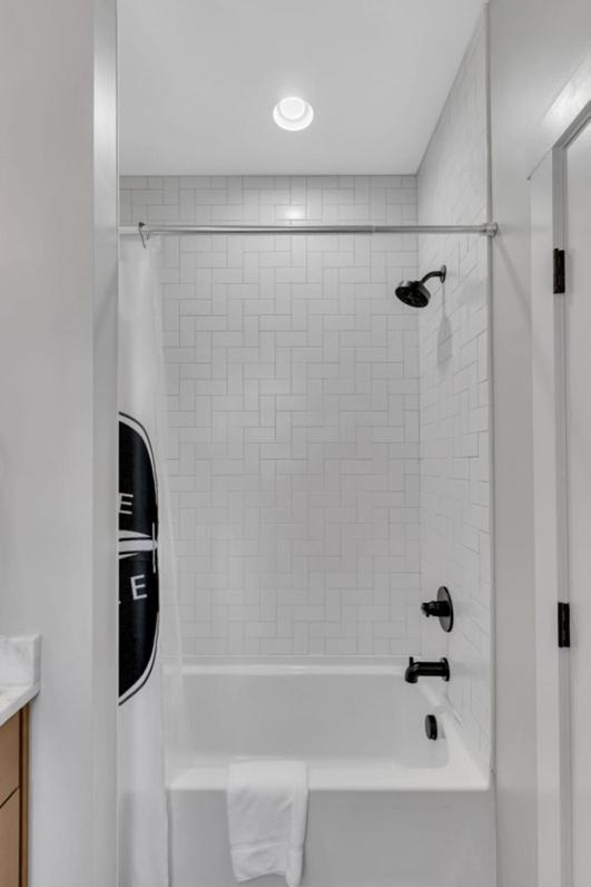 Casa vacanze 10 Min Drive Downtown, Roof Deck, Pet Friendly